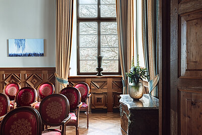 Althoff Grandhotel Schloss Bensberg Salon Alberti Stühle